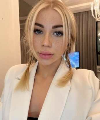 Елена, 24